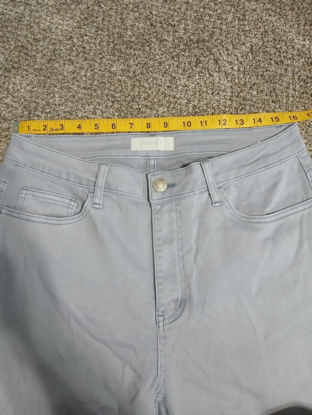 High-Rise Wide-Leg Jeans in Light Gray - Picture 7 of 13